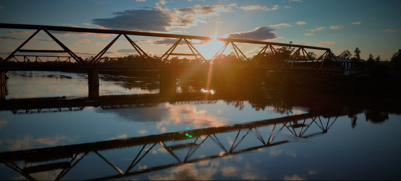 Screenshot river sunrise wide